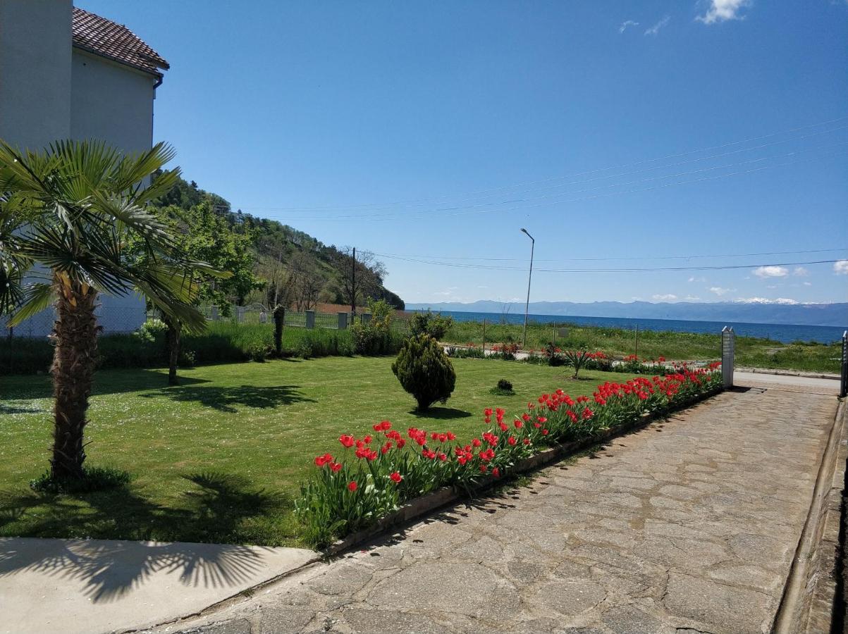 Apartments Three Ohrid Exteriör bild